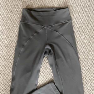 Lululemon Get Centred Tights Grey Sage 25”